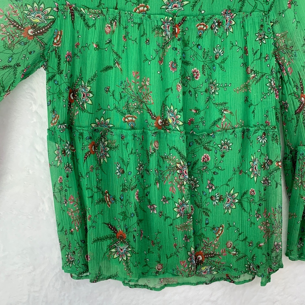 Sundance Tiered Bell Sleeve Green Floral Flowy Blouse Sz XS - Picture 4 of 11